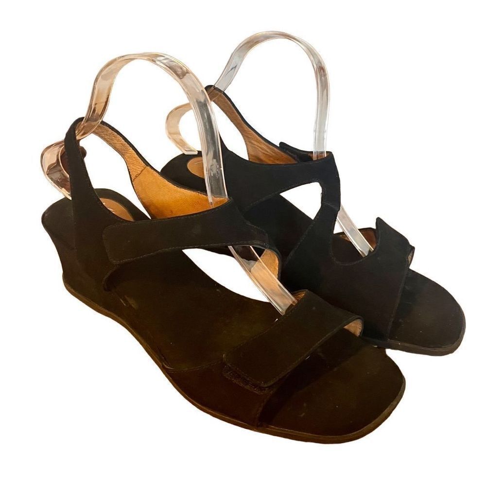 Clarks Artisan collection black suede wedge sandals 8.5